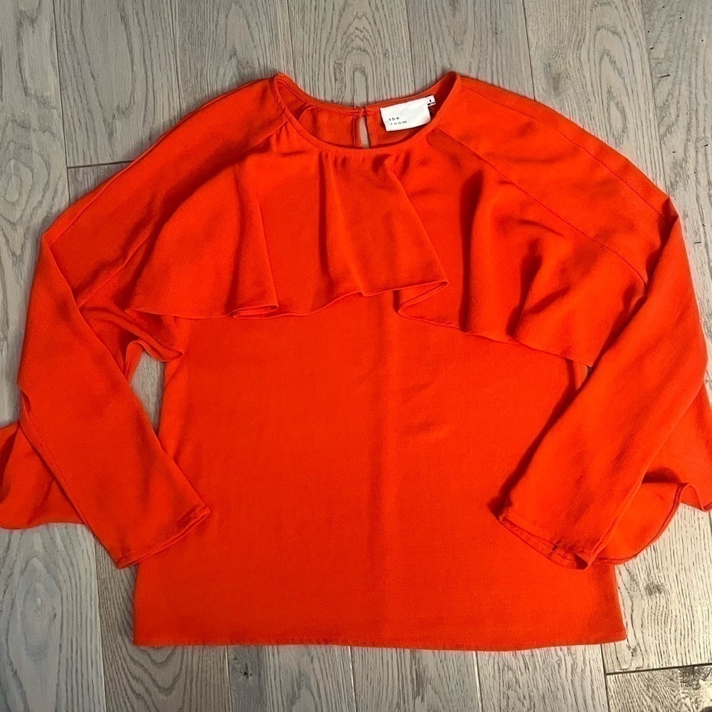 Nwot Bright Red Longsleeve w/ ruffle deta The Room Shirt, Size Small